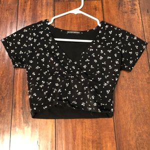 Brandy Melville, Black floral v neck crop top one size